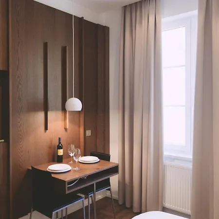 Ambassador Apartment *