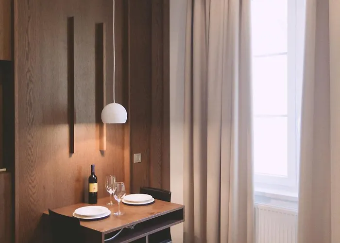 Ambassador Apartman *